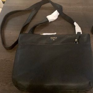 Cross body black fossil bag